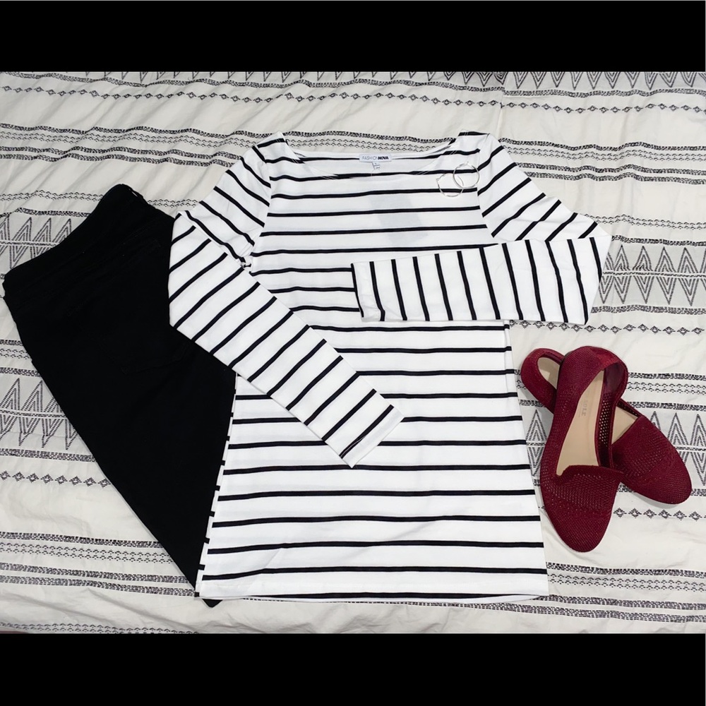 Fashion Nova White long sleeve with black stripes